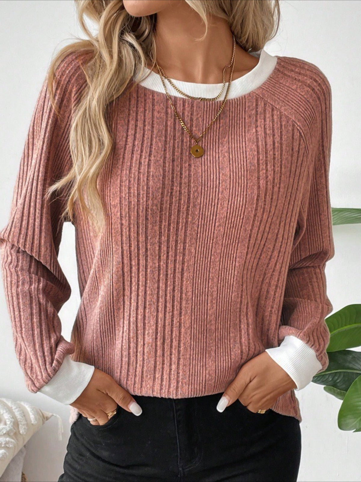 Long Sleeve Pullover with Elegant Contrast Collar Top