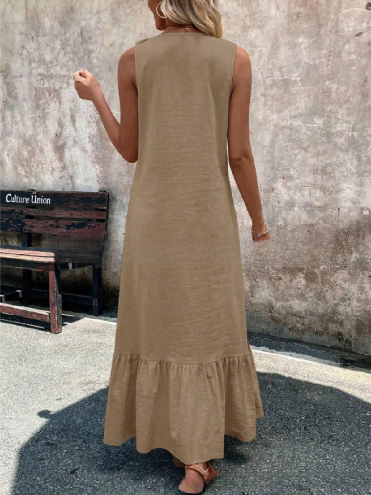 Sleeveless V-Neck Women's Elegant Green Ruffle Hem Midi Dress