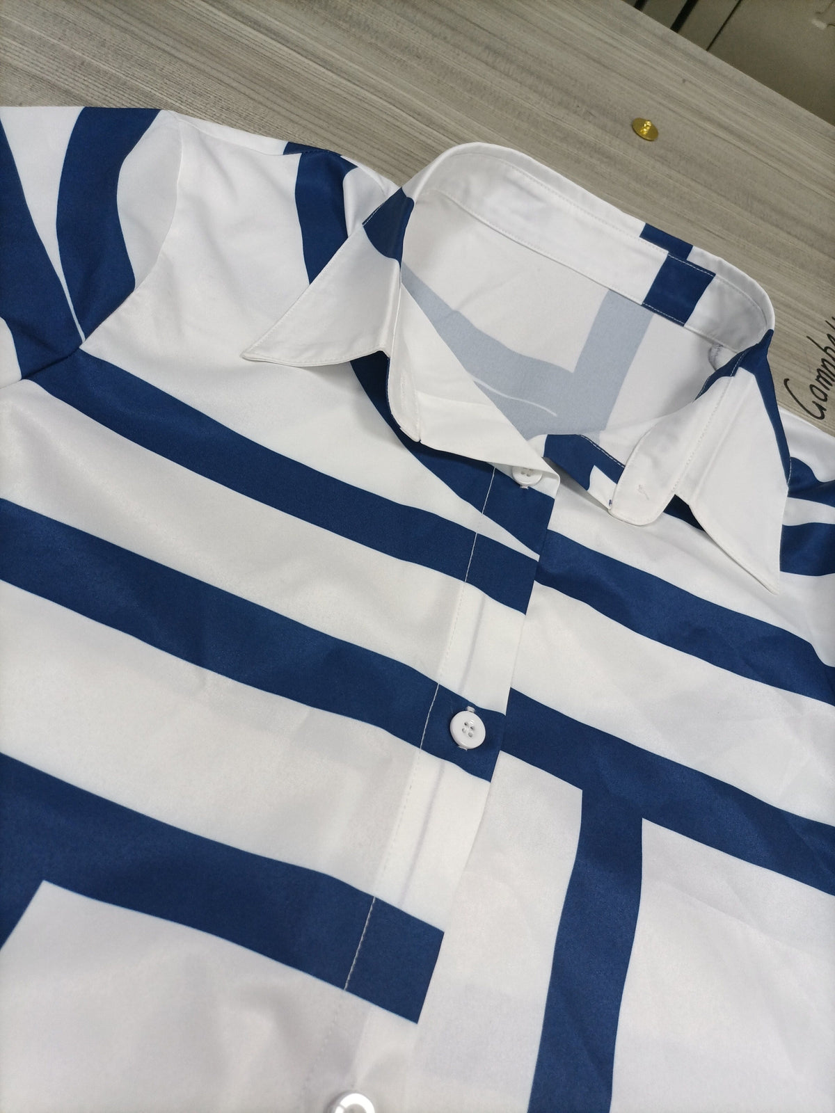 Geo Print Curved Hem Shirt, Casual Button Front Long Sleeve Shirt