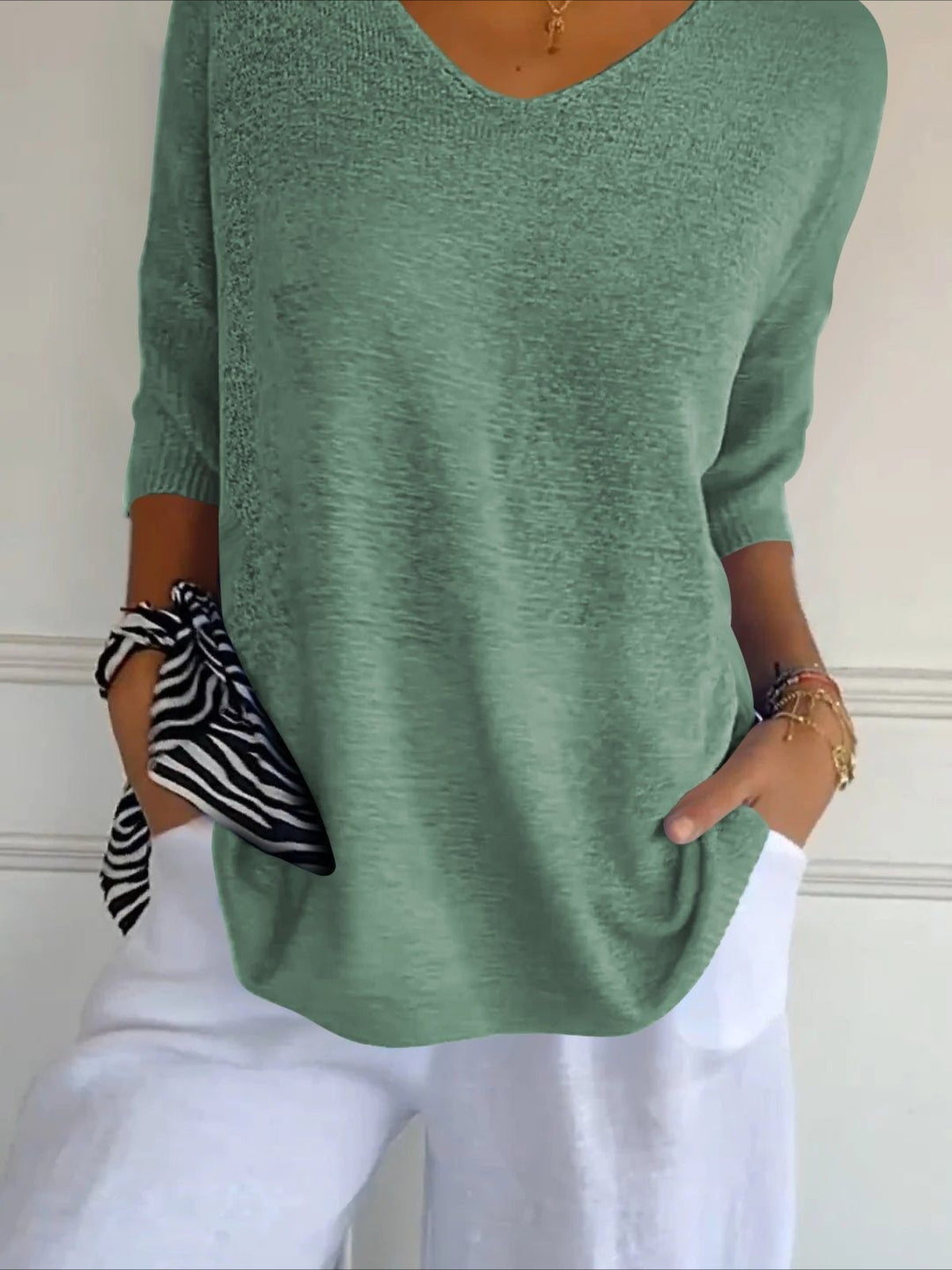 Lightweight Soft Casual 3/4 Sleeves V-Neck Sweater