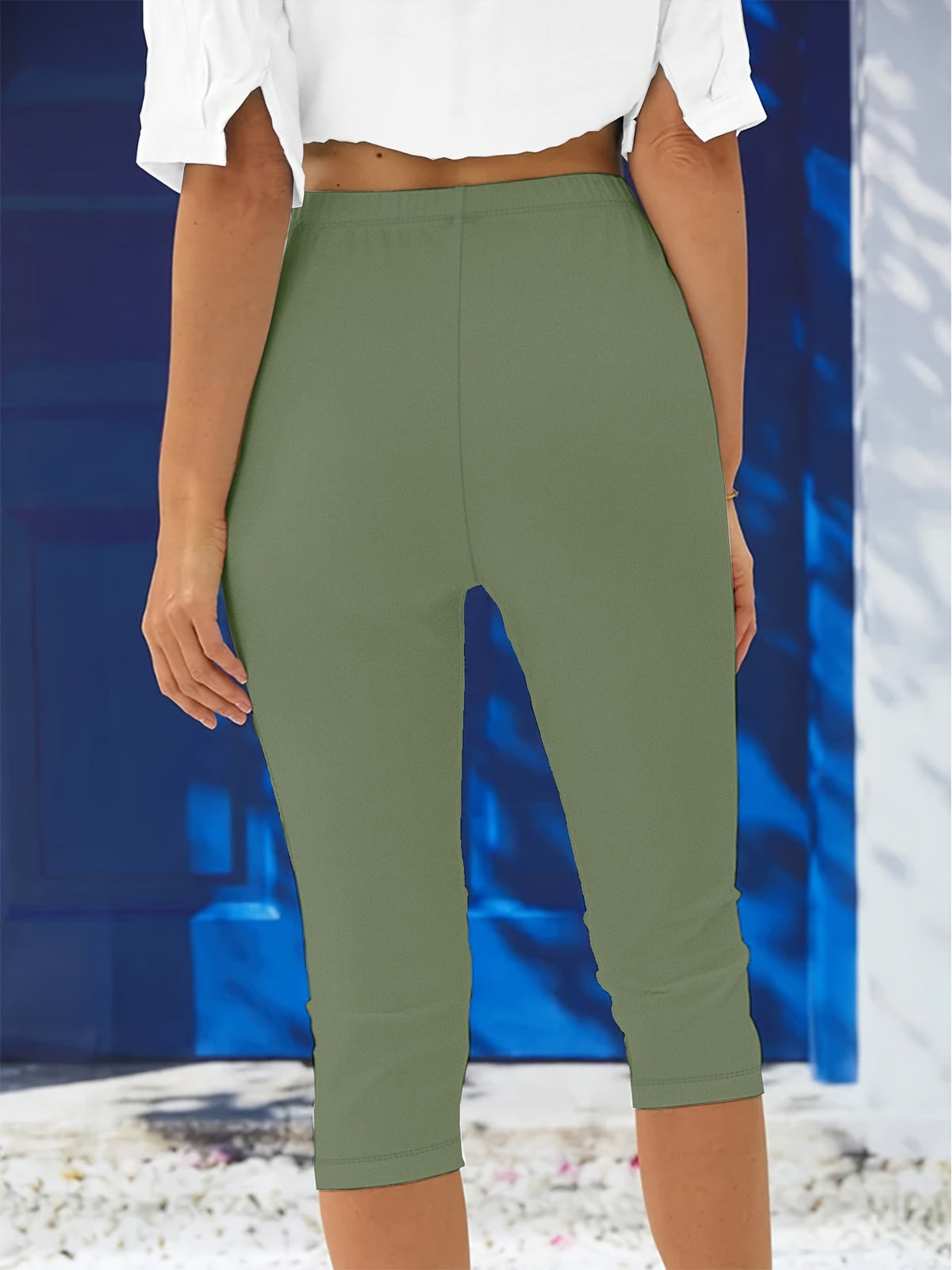 Solid Elastic Waist Medium Stretch Yoga Capri Leggings