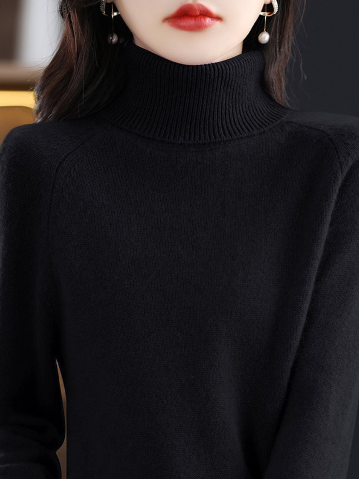 Cozy Solid Turtle Neck Sweater - Elegant Long Raglan Sleeve, Soft, Warm, and Comfortable