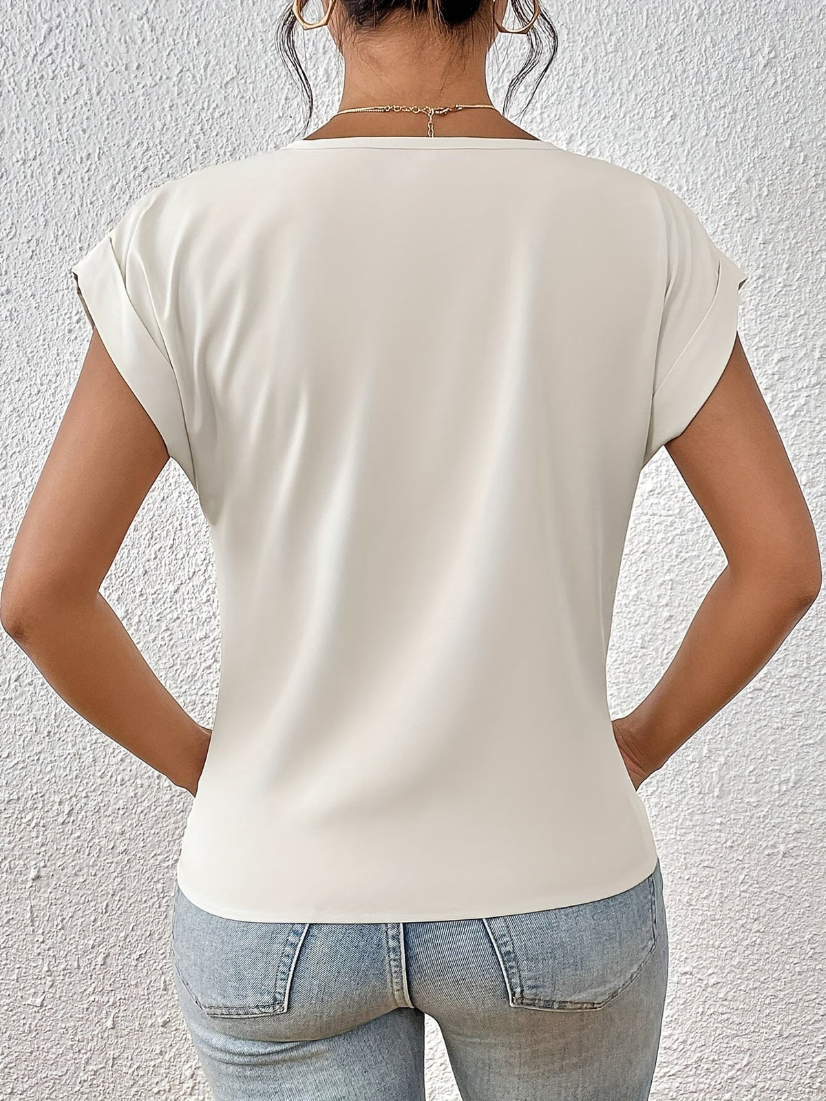 Women's Knot V Neck T-Shirt - Casual Short Sleeve Top
