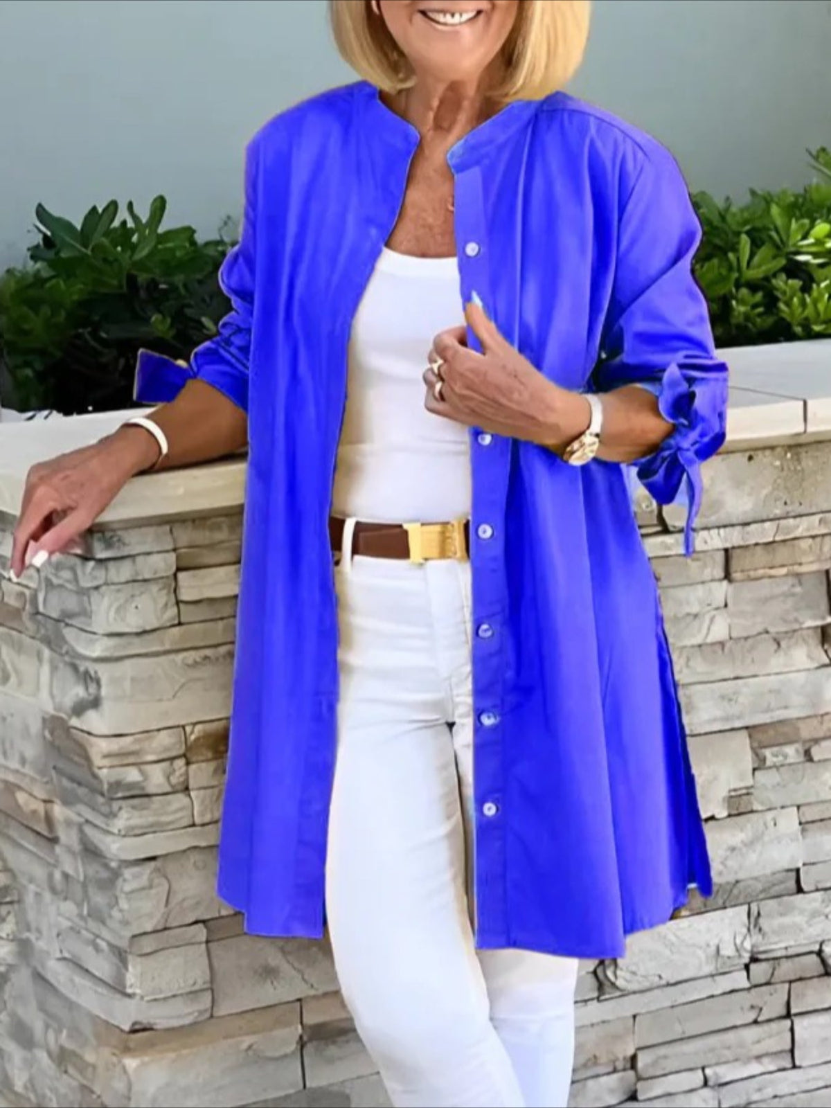 Elegant Loose-Fit Adjustable Cuffs Side Slit Breathable Fabric Round Neck Nontransparent Material Shirt