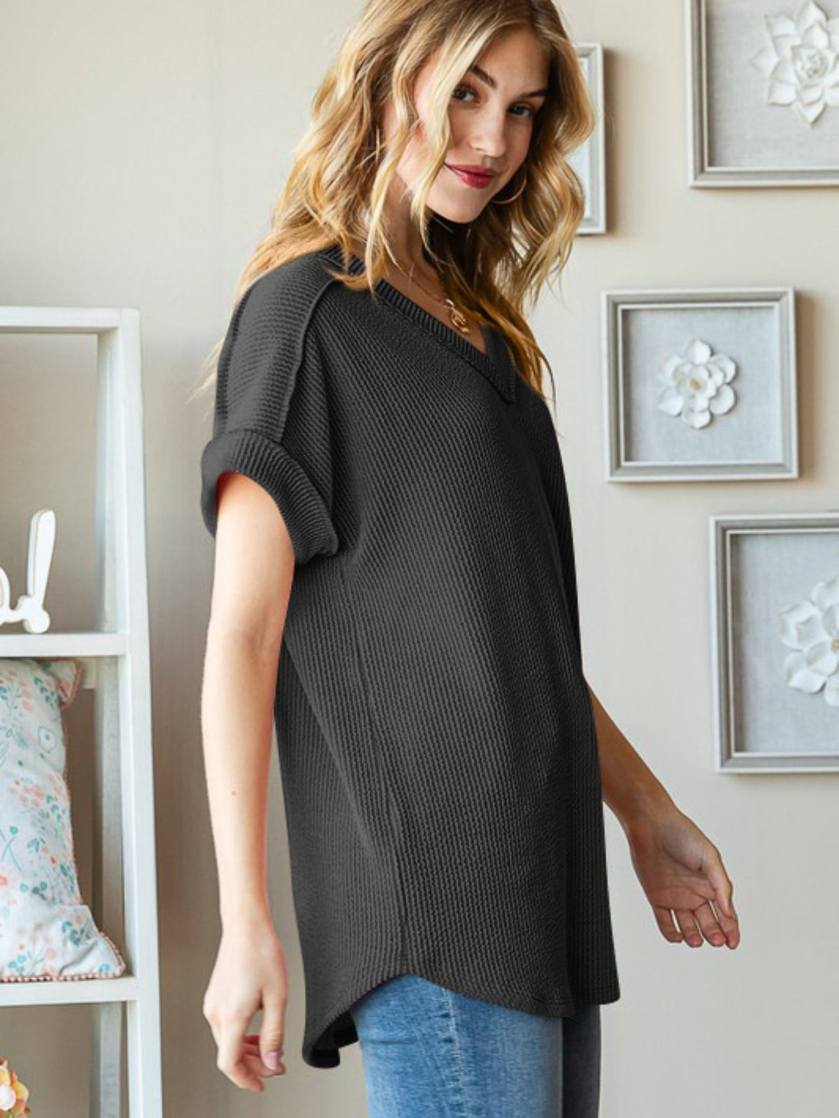 Striped jacquard knit loose-fitting V-neck short sleeve T-shirt