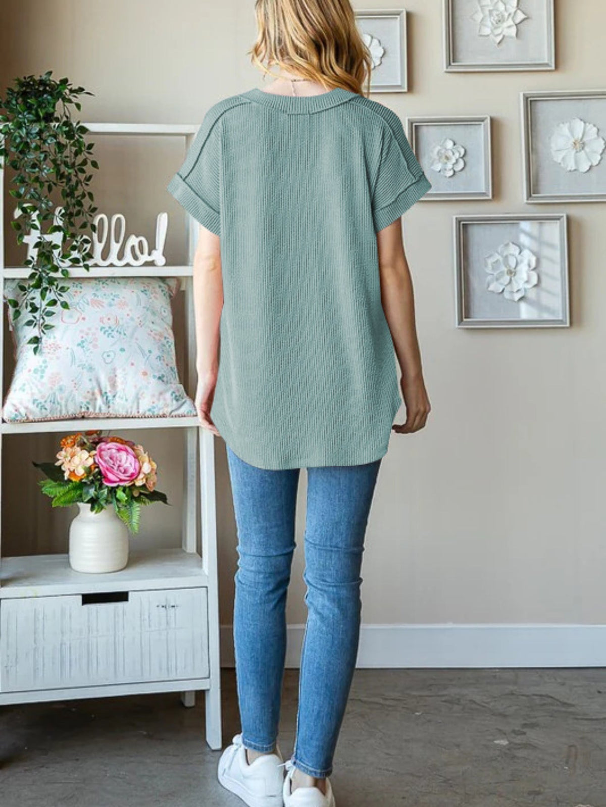 Striped jacquard knit loose-fitting V-neck short sleeve T-shirt