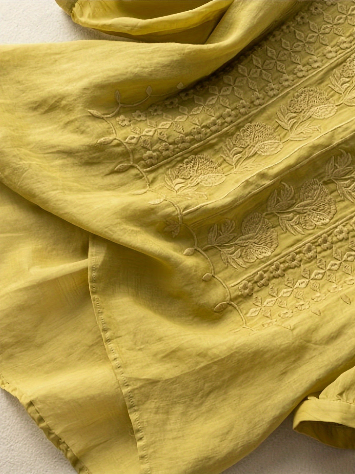Cotton and Linen Embroidered T-Shirt in Various Colors And Sizes