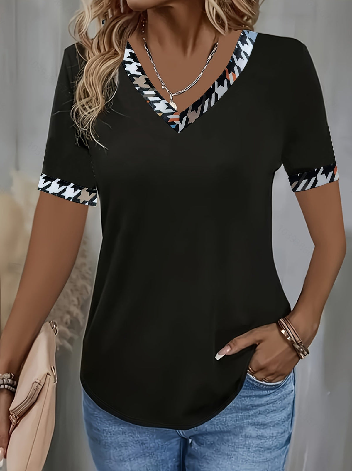 Elegant Short Sleeve Houndstooth Contrast V-Neck Tee