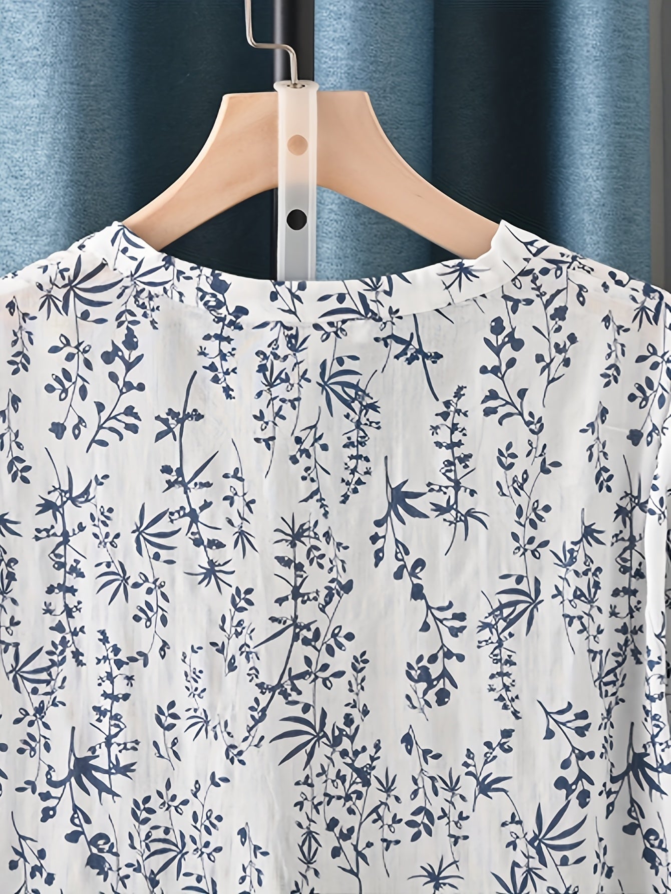 Floral V-neck Lightweight Seven Quarter Sleeved Shirt