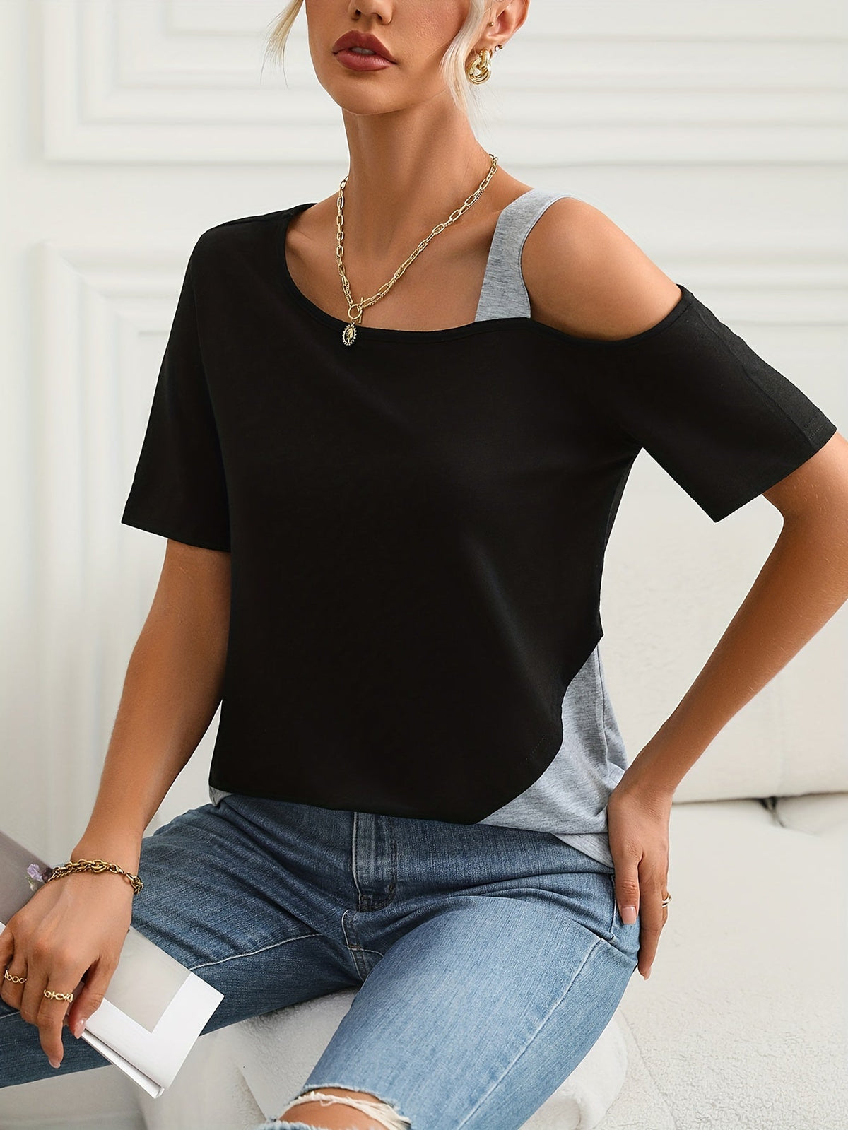 Women's Colorblock Cold Shoulder T-Shirt - Casual and Comfortable