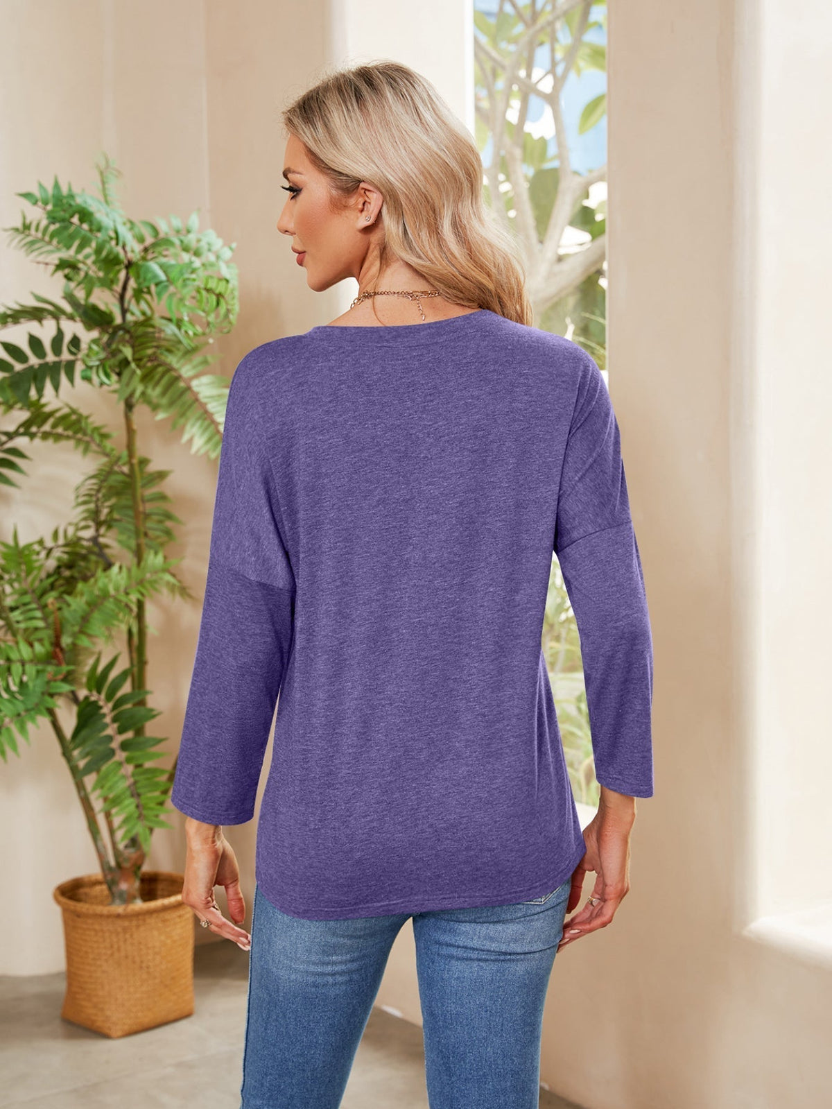 Solid color casual seven-quarter sleeve round neck loose T-shirt