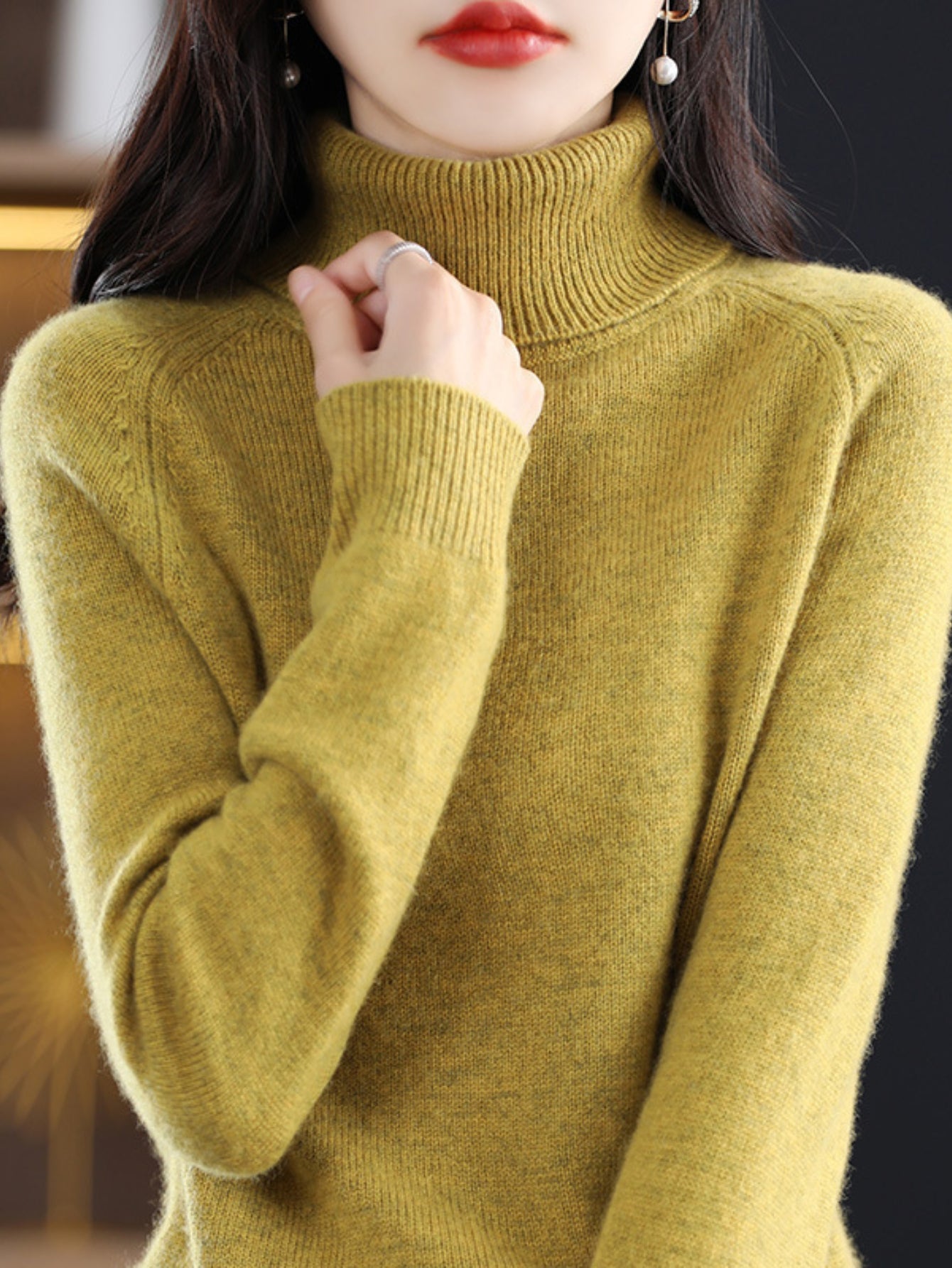 Cozy Solid Turtle Neck Sweater - Elegant Long Raglan Sleeve, Soft, Warm, and Comfortable