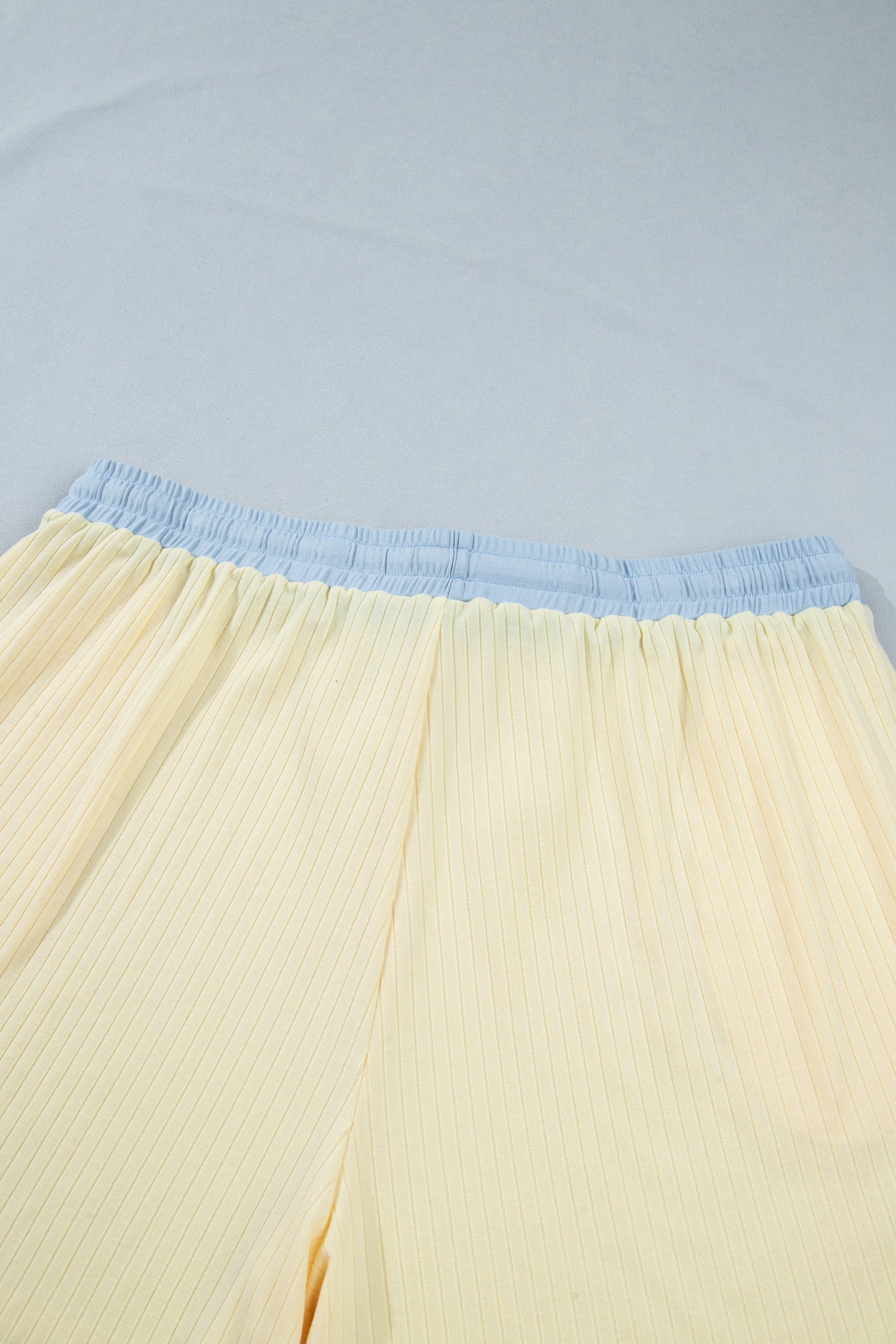 Yellow Cream Plus Size Ribbed Color Block Trim Drawstring Shorts 2pcs Set