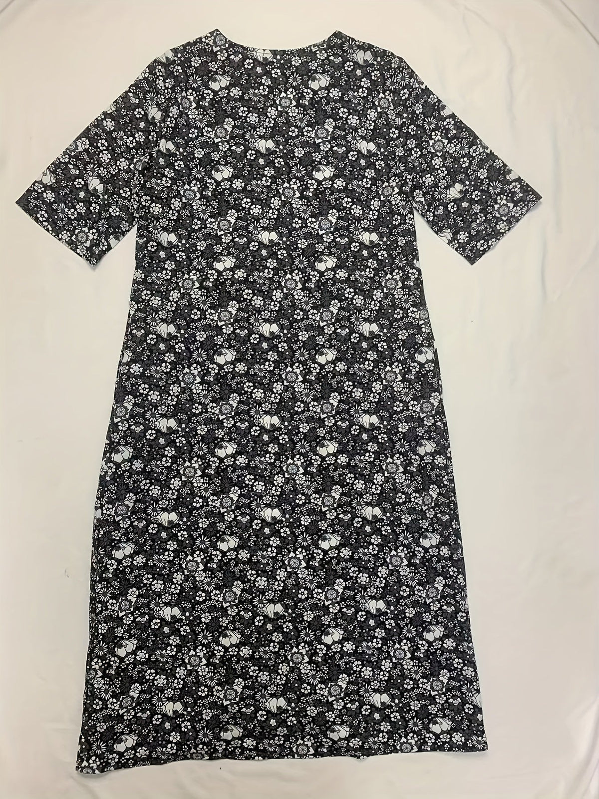 Ditsy Floral Print V Neck Dress, Casual Ruched Summer Dress With Pockets